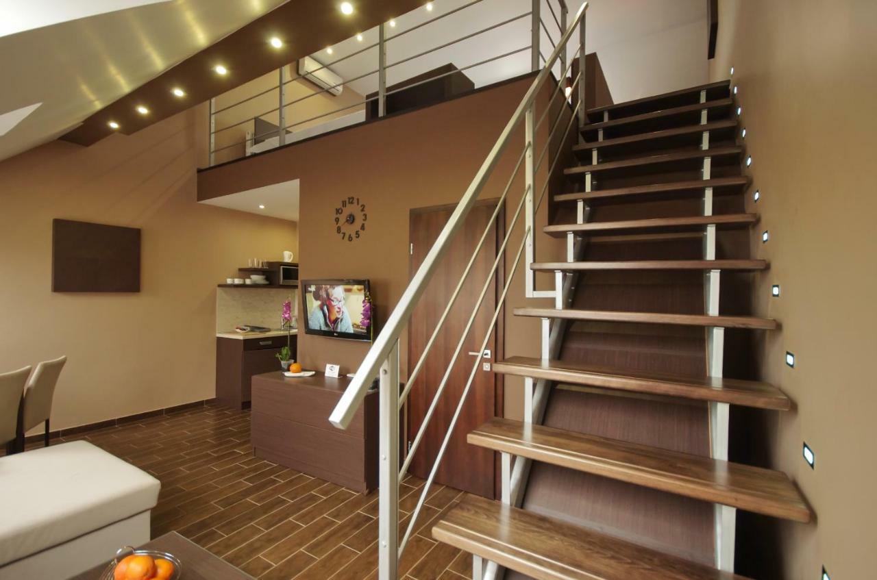 Royal Residence Apartments Gyula Exterior photo