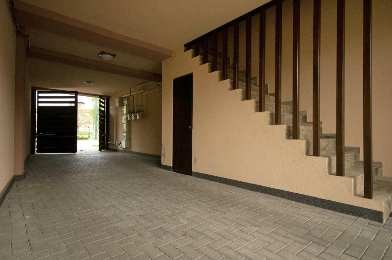 Royal Residence Apartments Gyula Exterior photo
