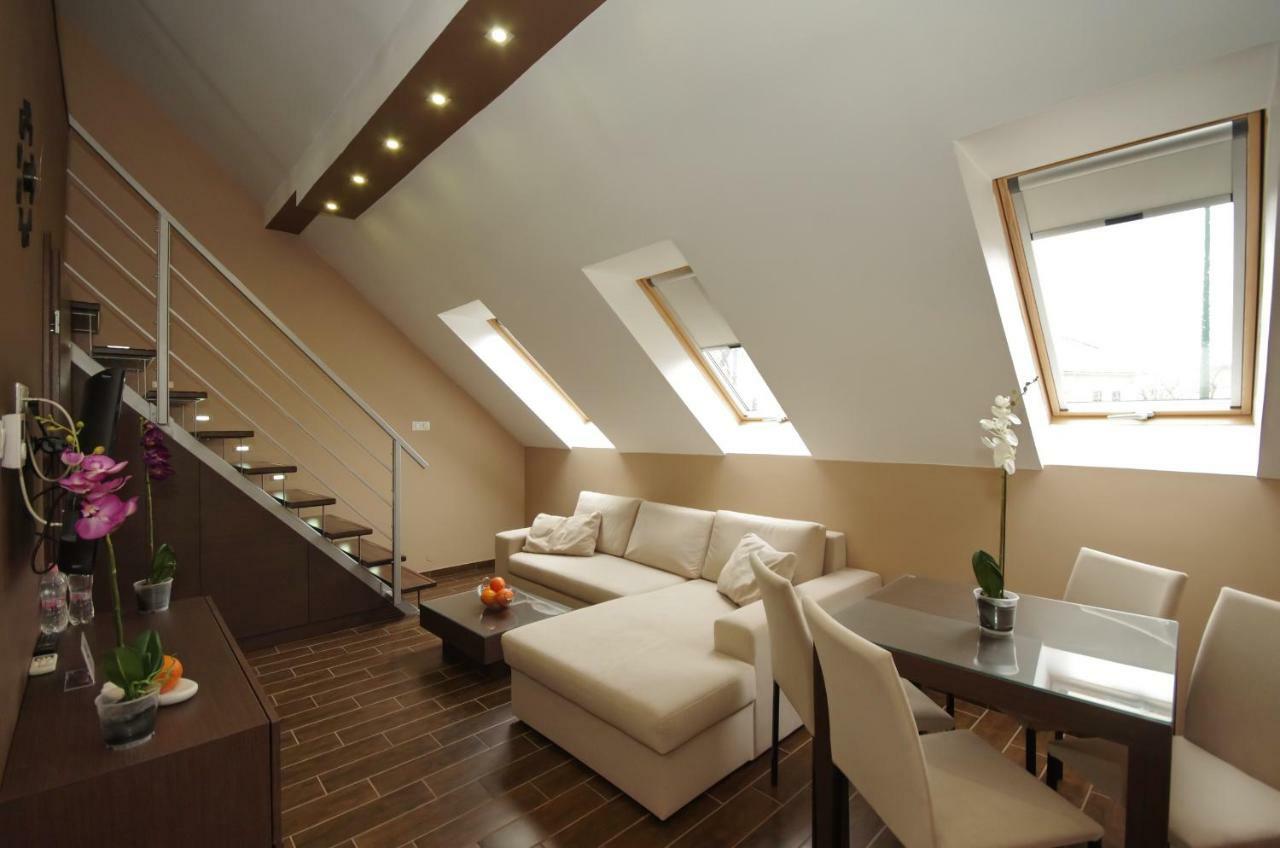 Royal Residence Apartments Gyula Exterior photo